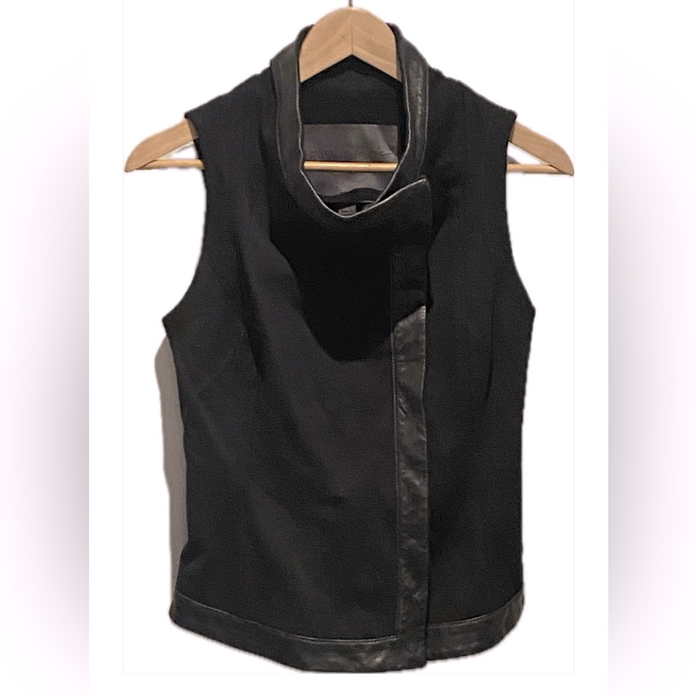 Danier Greta Constantine Calibration Genuine Leather Trim Vest Sz 2XS
